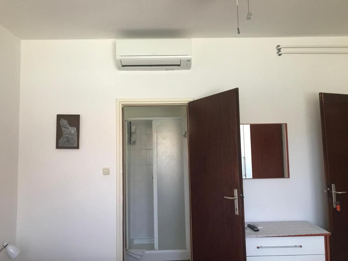 Sobe Stefanija Apartment อูมัค ภายนอก รูปภาพ